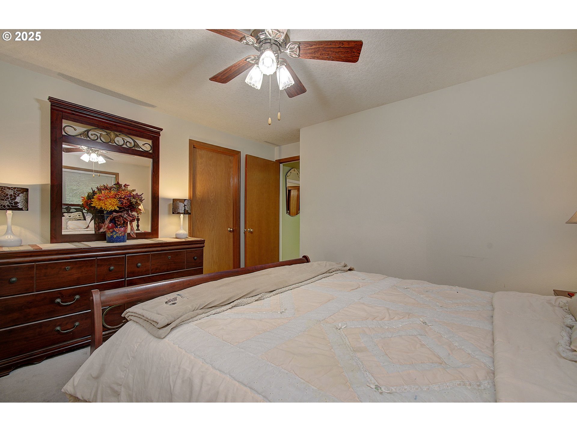 10535 Southwest 135th Avenue Beaverton, OR 97008 - Photo 15 of 37