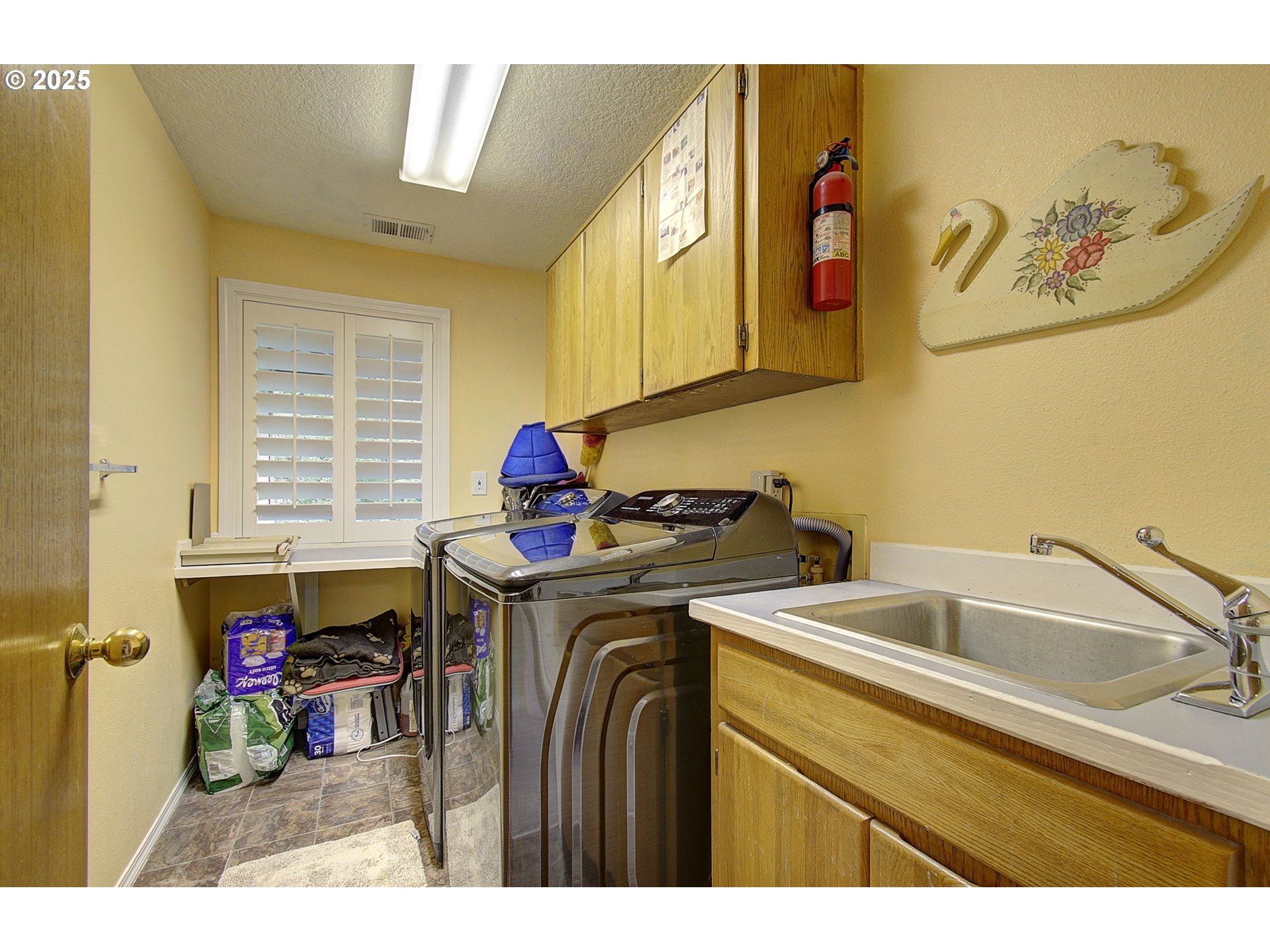 10535 Southwest 135th Avenue Beaverton, OR 97008 - Photo 24 of 37