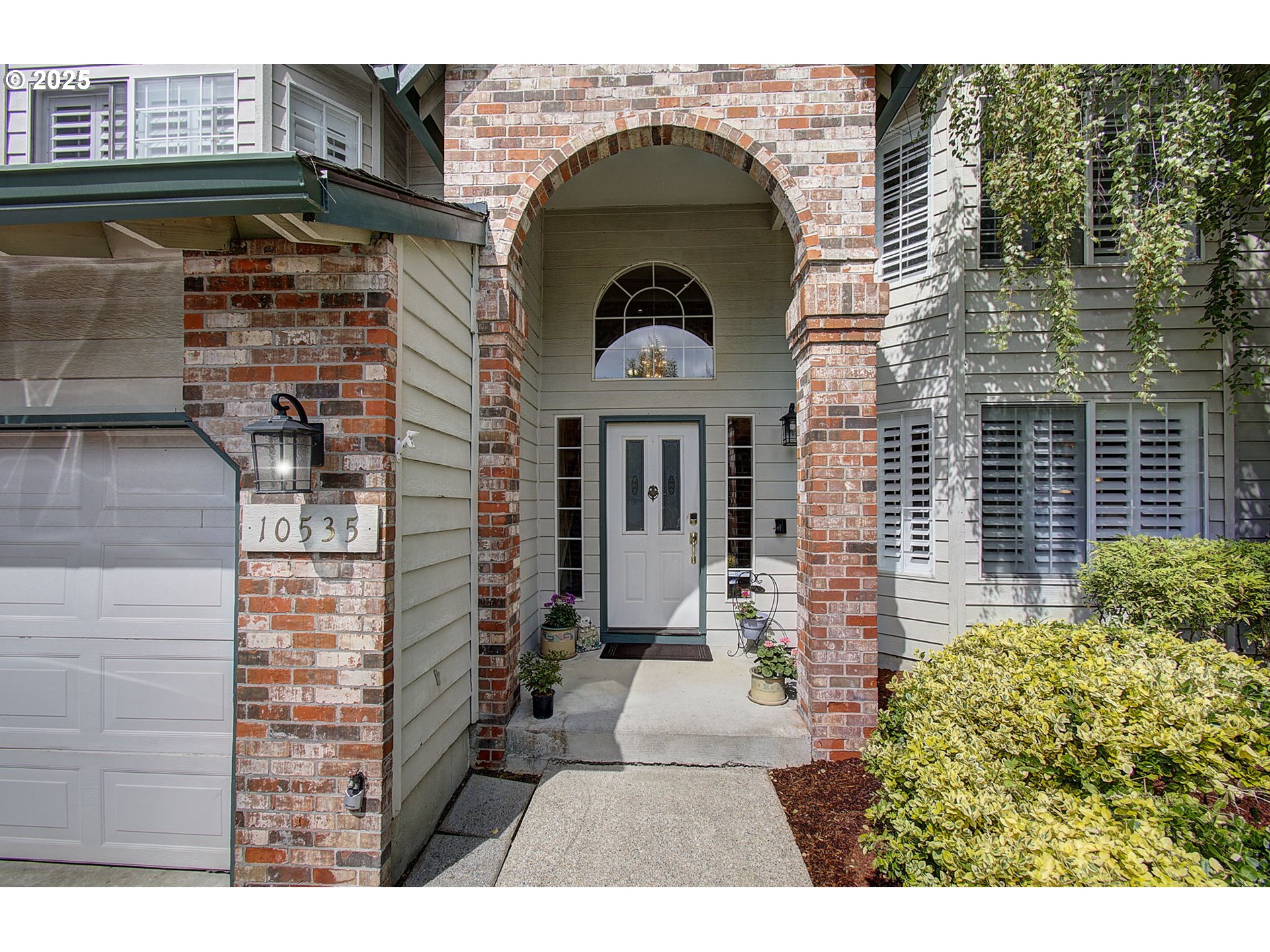 10535 Southwest 135th Avenue Beaverton, OR 97008 - Photo 4 of 37