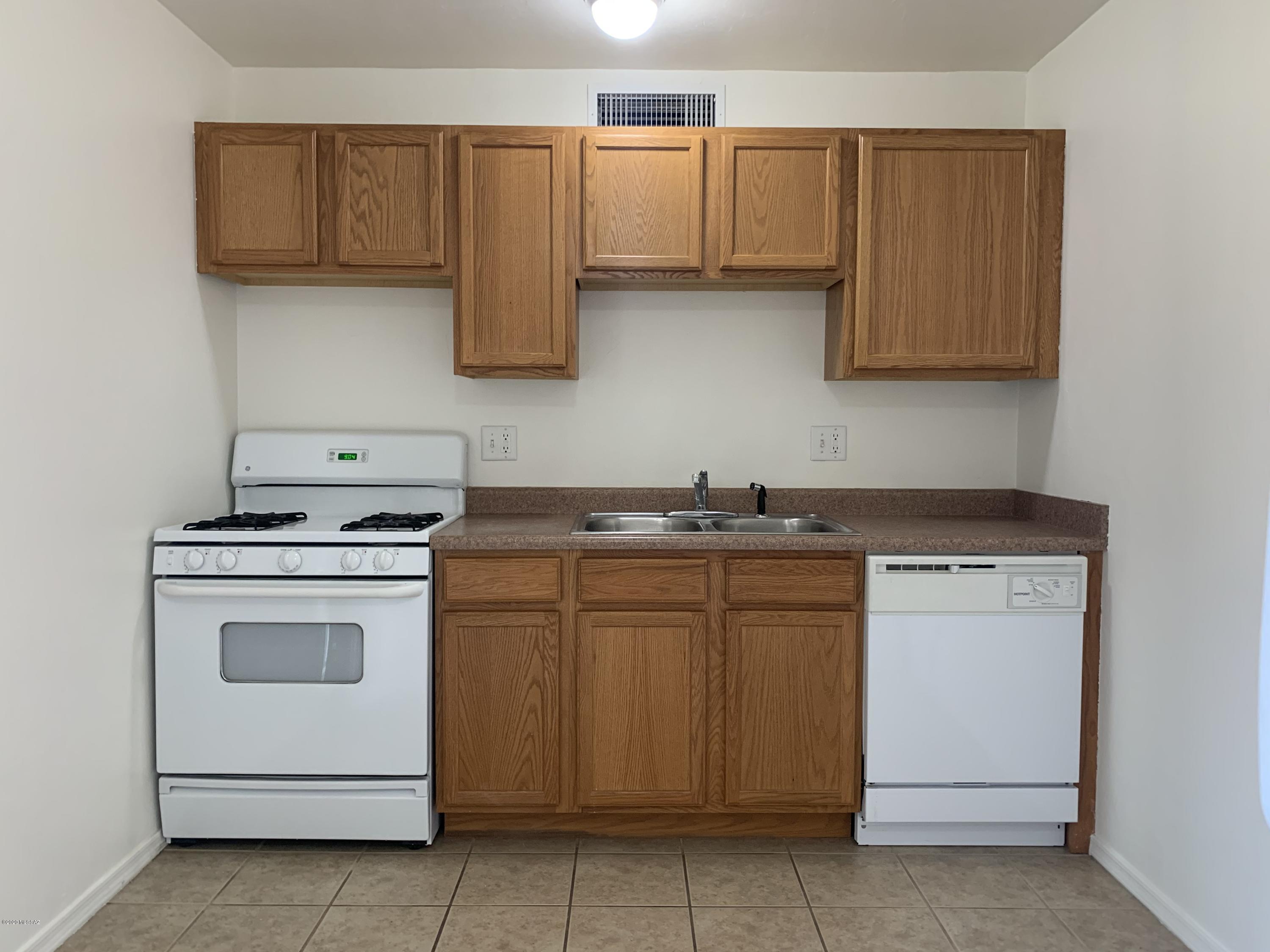 350 North Silverbell Road, Unit 189 Tucson, AZ 85745 - Photo 11 of 35