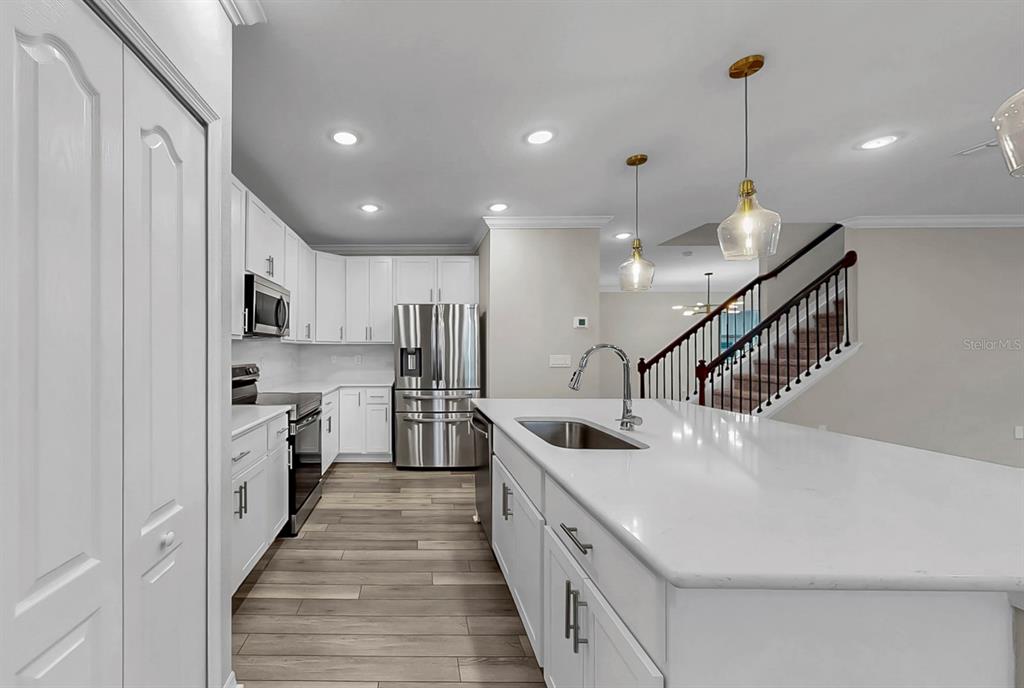 8346 Abalone Loop Palmetto, FL 34221 - Photo 8 of 64