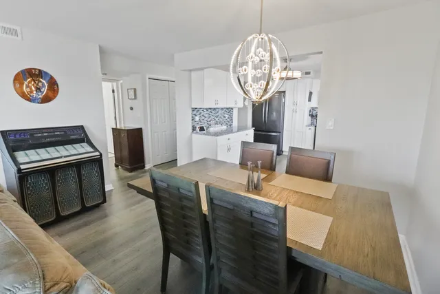 $1,750 | 22 North Pistakee Lake Road, Unit 2A, Fox Lake, IL 60020