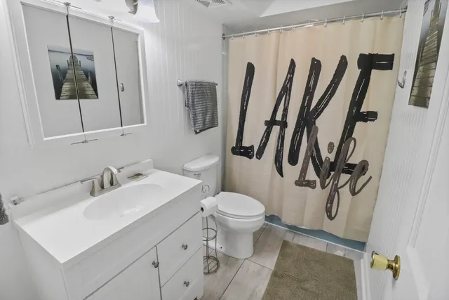 $1,750 | 22 North Pistakee Lake Road, Unit 2A, Fox Lake, IL 60020