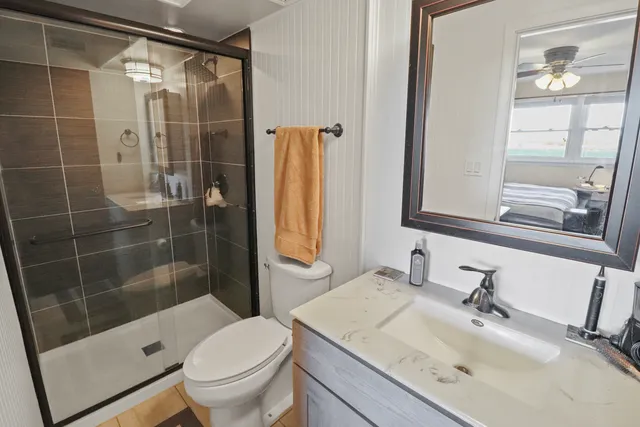 $1,750 | 22 North Pistakee Lake Road, Unit 2A, Fox Lake, IL 60020