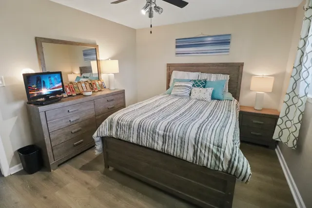 $1,750 | 22 North Pistakee Lake Road, Unit 2A, Fox Lake, IL 60020