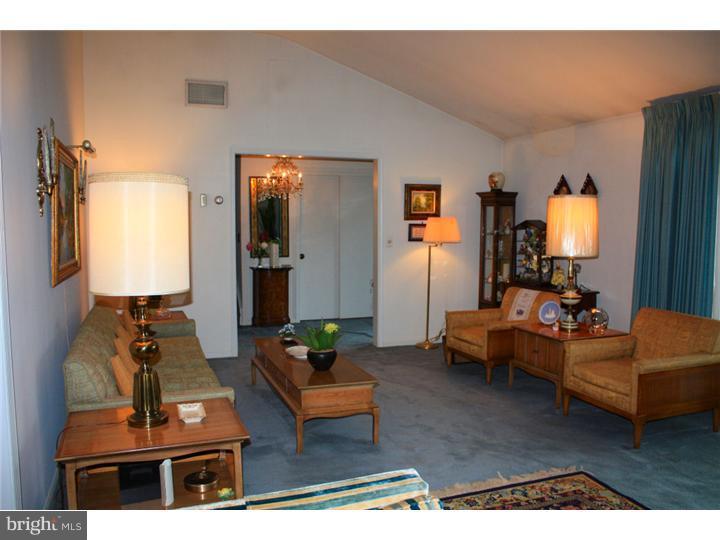 74 Cranbrook Road Hamilton Square, NJ 08690 - Photo 5 of 19 Living Room
