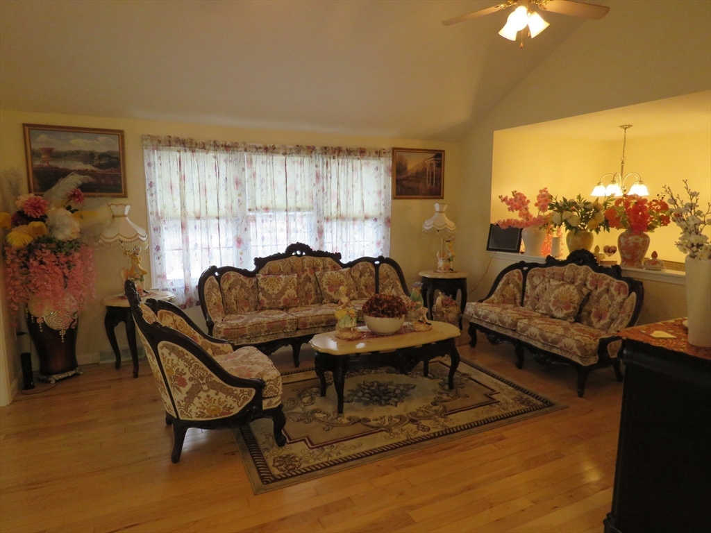 52 Ward Street Raynham, MA 02767 - Photo 8 of 34