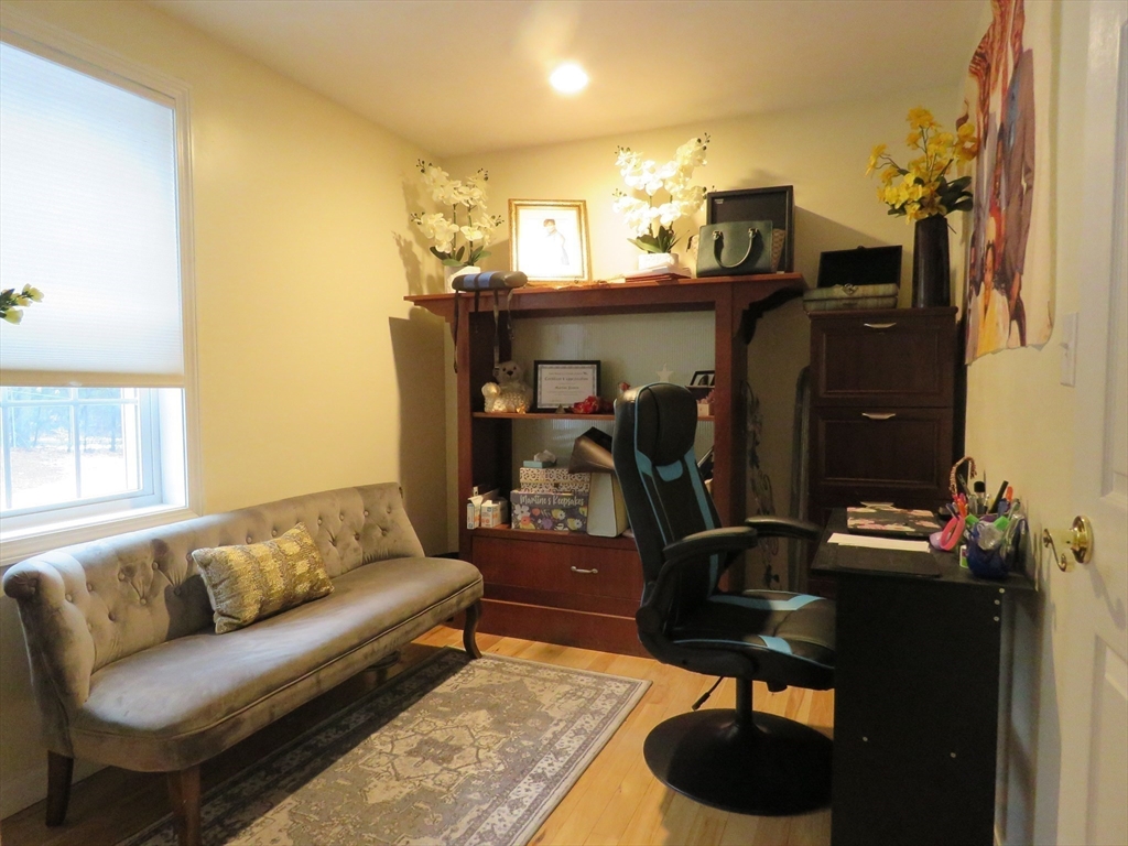 52 Ward Street Raynham, MA 02767 - Photo 10 of 34