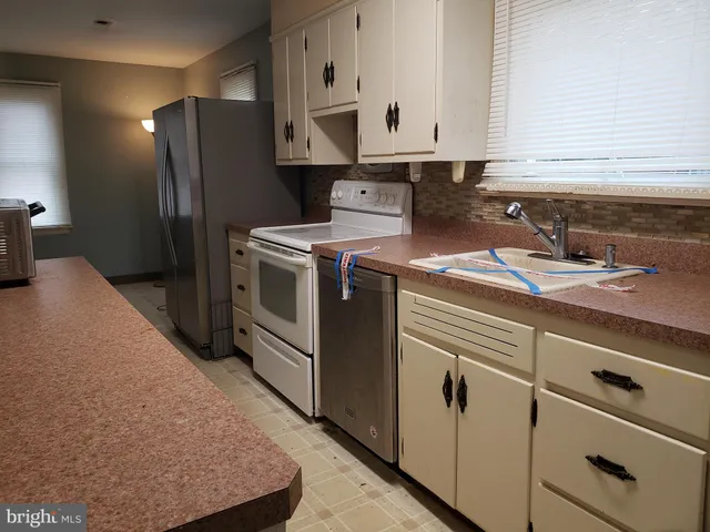 $295,000 | 262 Fairview Avenue, Quakertown, PA 18951