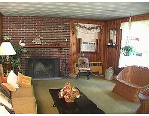 88 Nipmuc Road Framingham, MA 01702 - Photo 2 of 9 Gallery Image 2