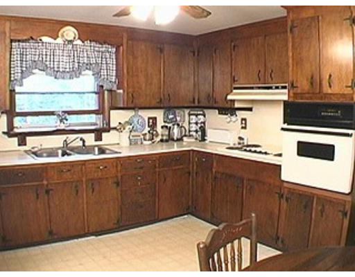 88 Nipmuc Road Framingham, MA 01702 - Photo 4 of 9 Gallery Image 4