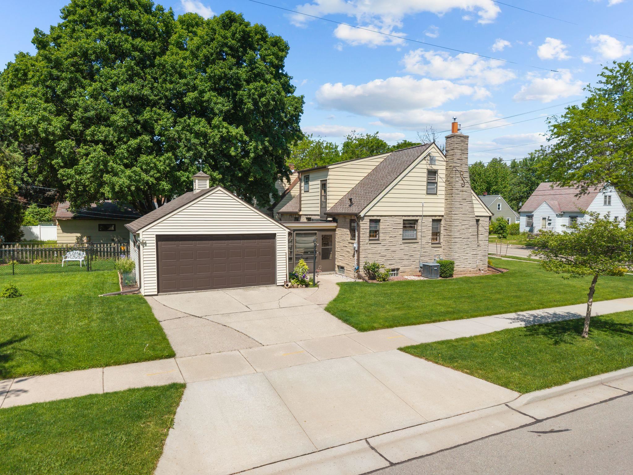 731 East Fremont Street Appleton, WI 54915 - Photo 39 of 54