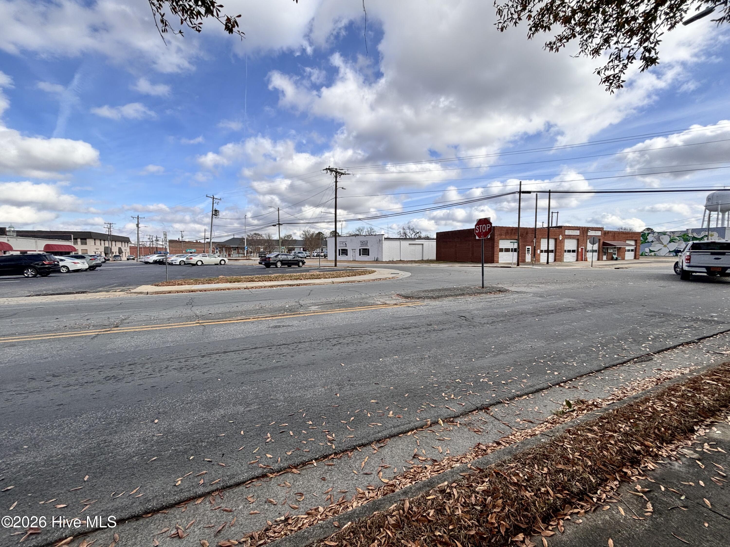 116 South Chestnut Street Clinton, NC 28328 - Photo 5 of 5 IMG_0953