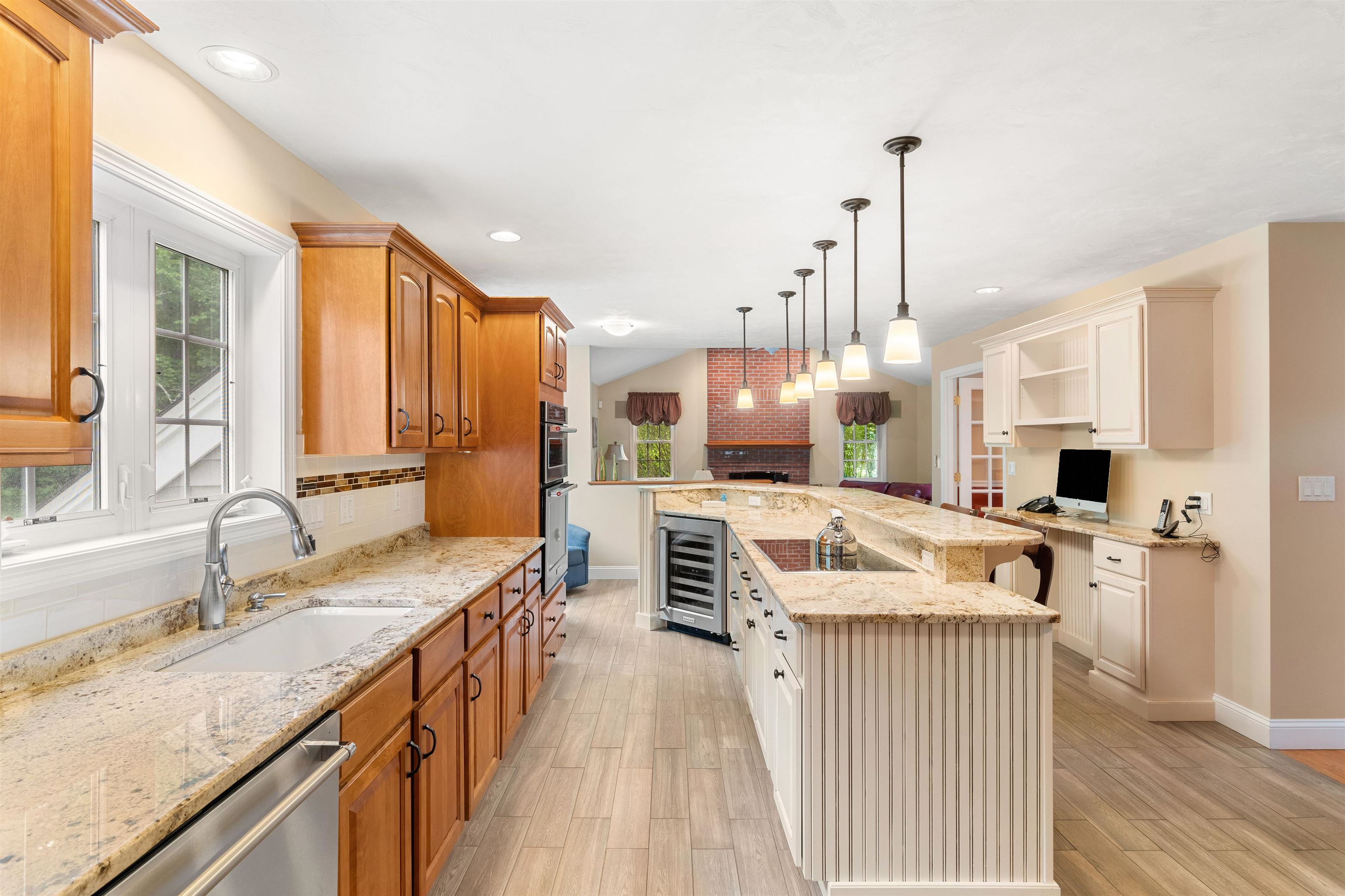 146 Londonderry Road Windham, NH 03087 - Photo 4 of 37