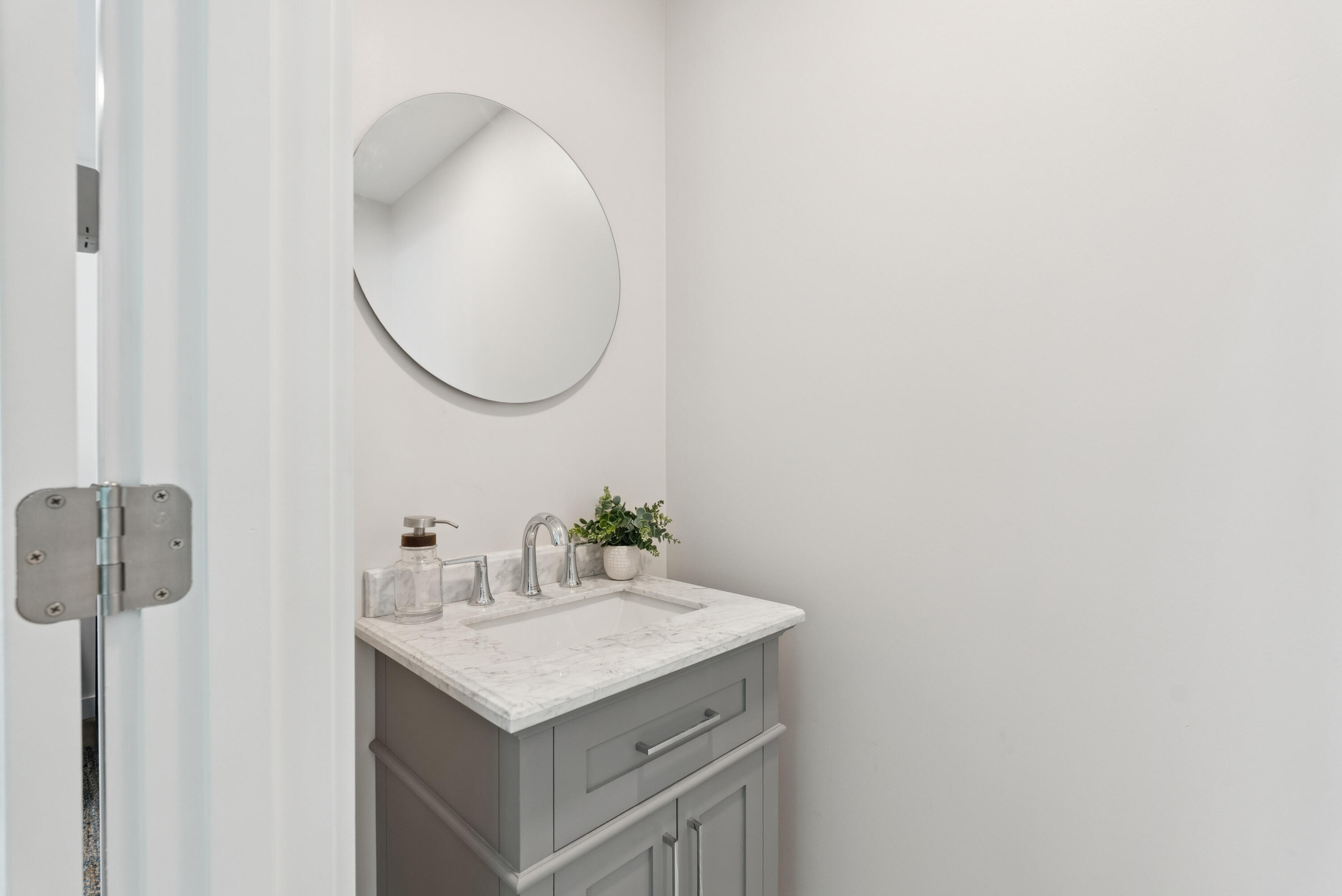 16 Cedar Bend, Unit 16 Boothbay, ME 04537 - Photo 20 of 36 Powder room