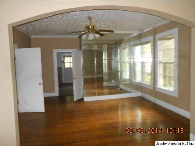 2529 23rd Street Southwest Birmingham, AL 35208 - Photo 3 of 12