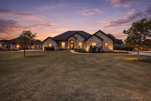 $775,000 | 329 Independence Drive, Georgetown, TX 78633