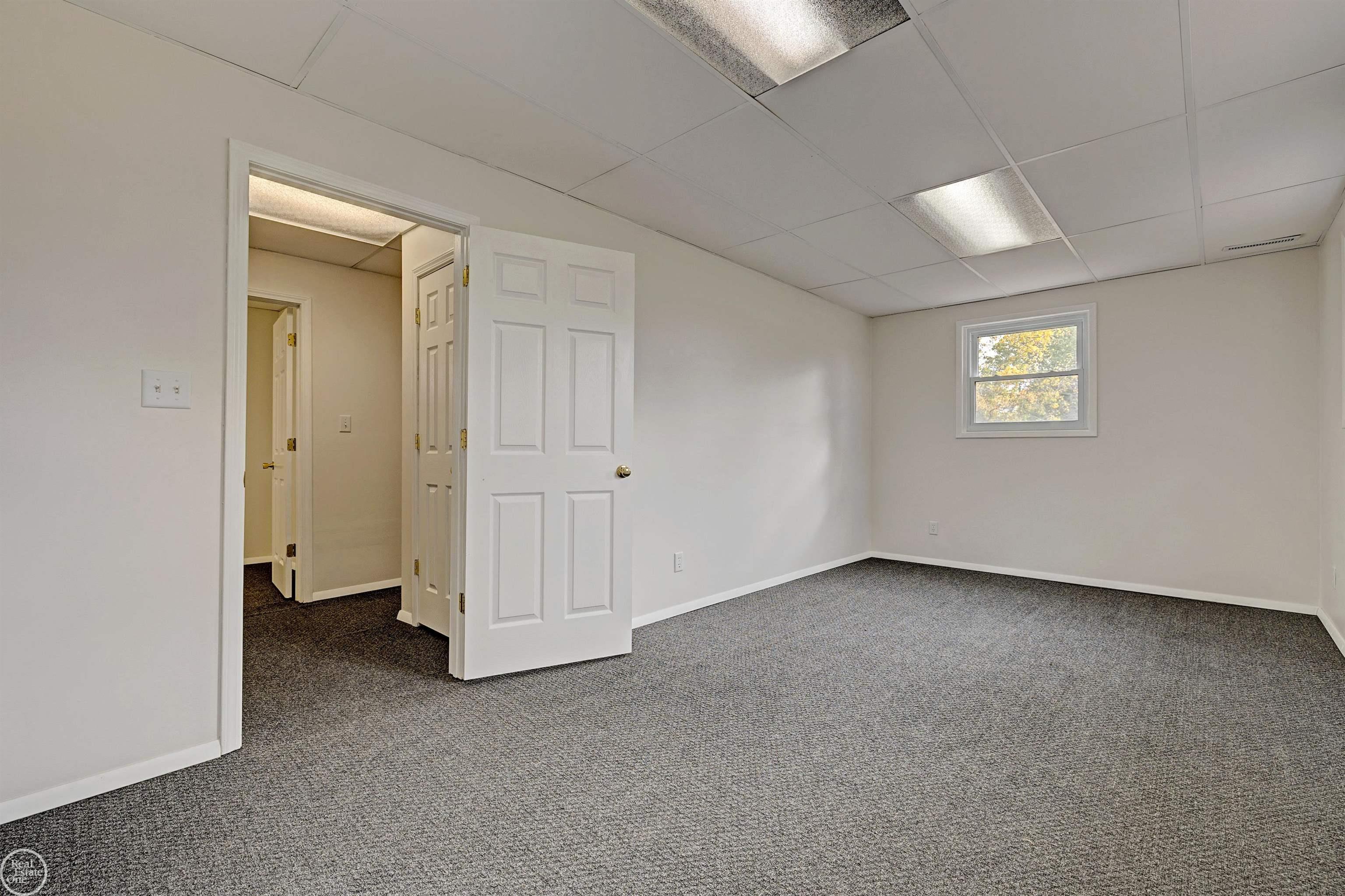 1180 West Curtis Road Saginaw, MI 48601 - Photo 42 of 71 50124551-41.JPG