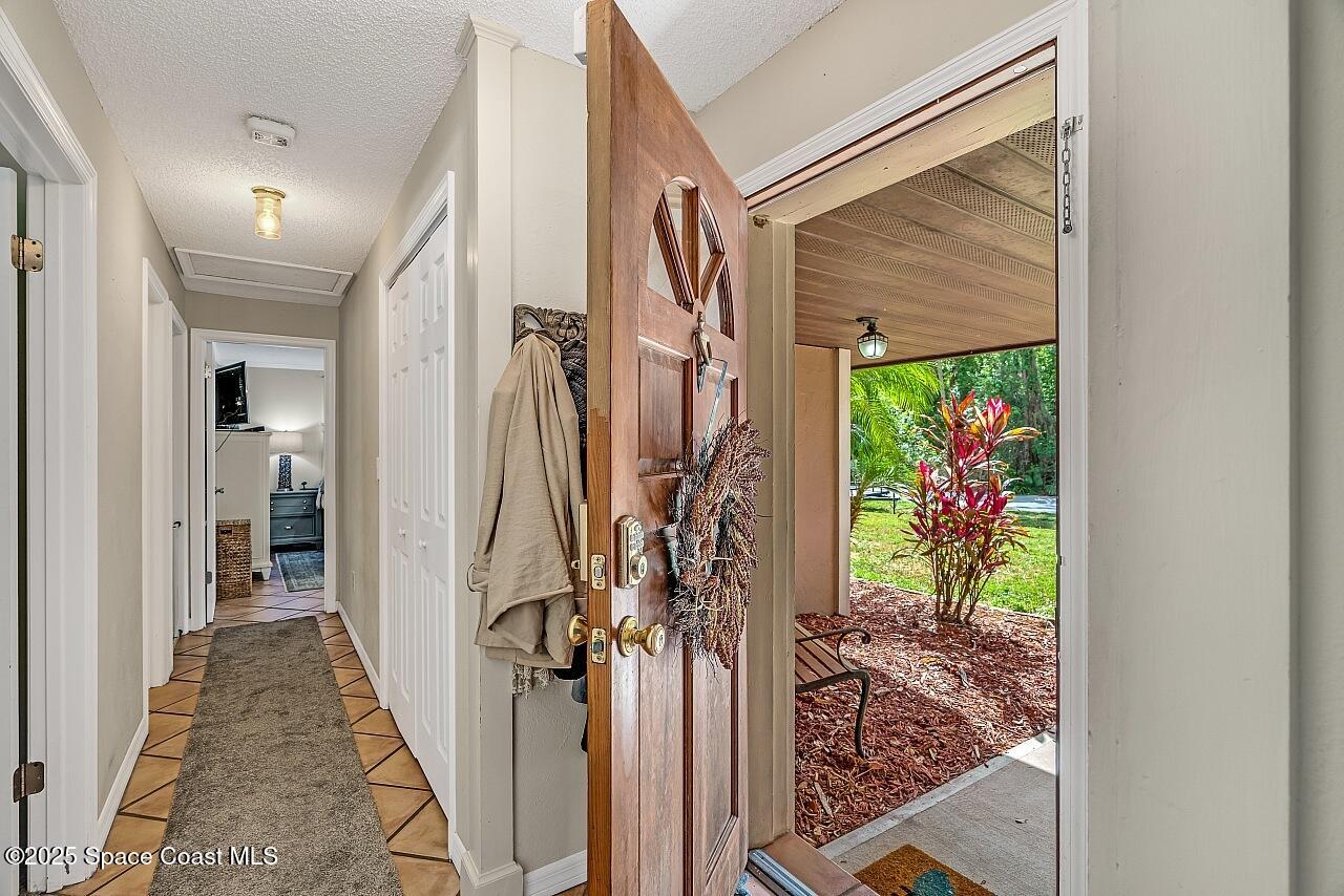475 Hurst Road Northeast Palm Bay, FL 32907 - Photo 11 of 36 Entry