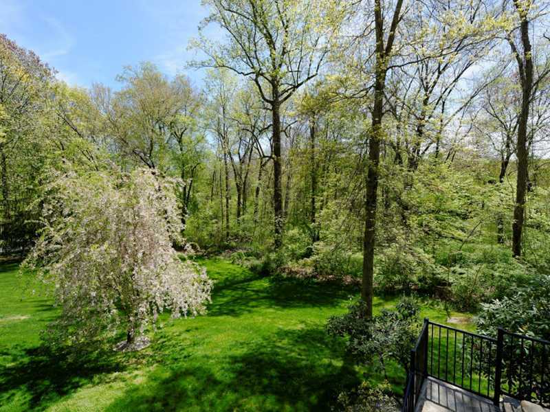 102 Long Close Road Stamford, CT 06902 - Photo 21 of 25 a view of a garden