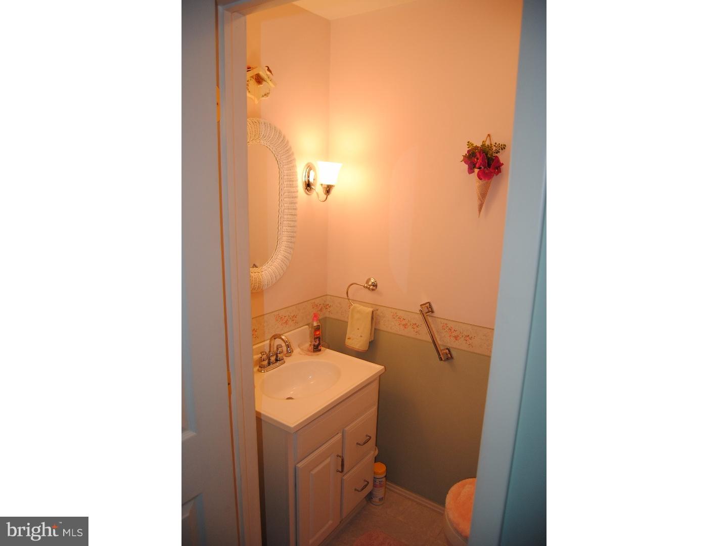 12702 Hollins Road Philadelphia, PA 19154 - Photo 6 of 19 Half Bath