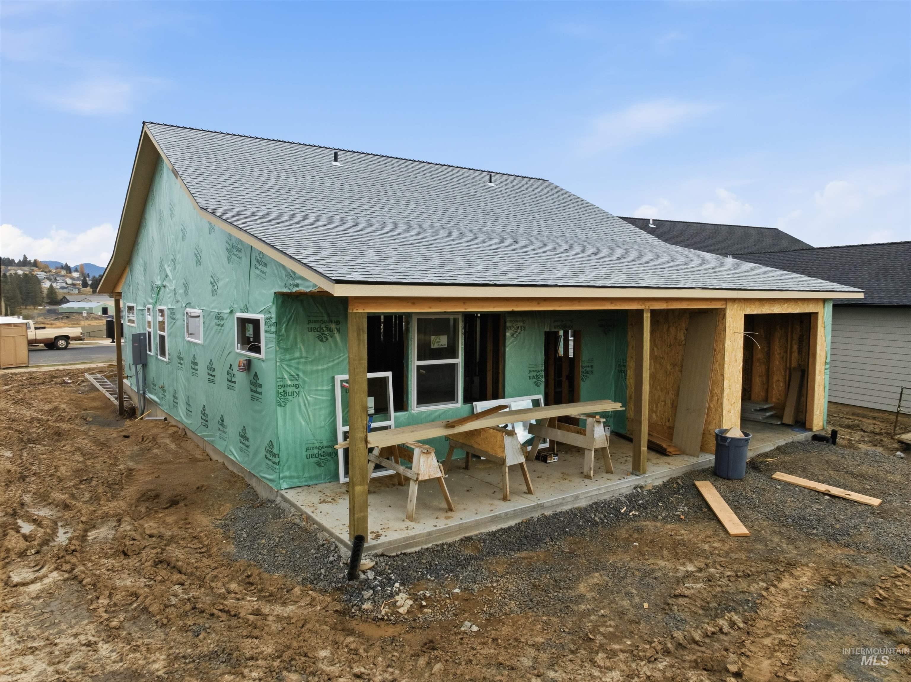 1007 Edington Avenue Moscow, ID 83843 - Photo 13 of 21 Back of house with roof with shingles