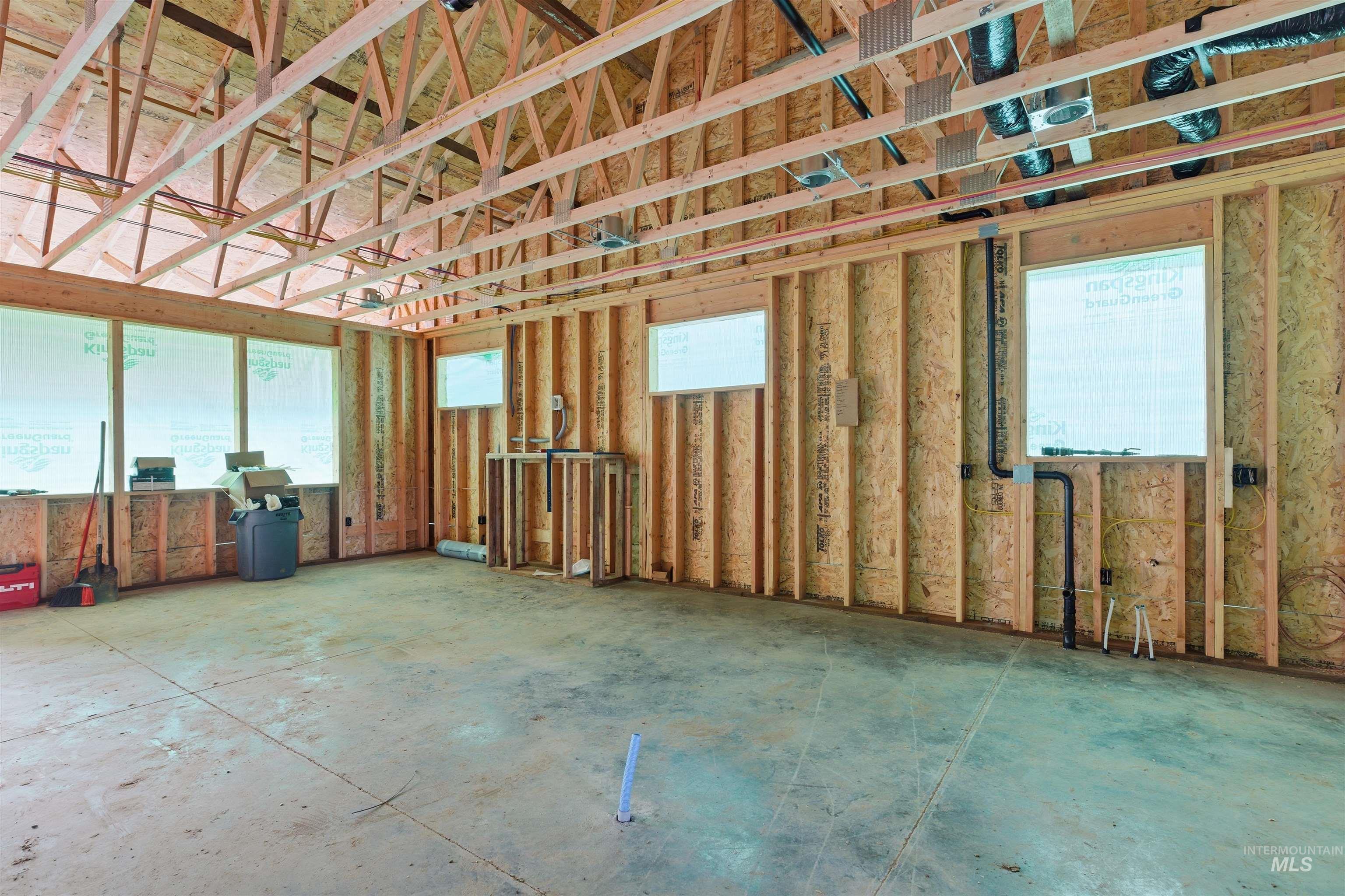 1007 Edington Avenue Moscow, ID 83843 - Photo 9 of 21 Miscellaneous room with plenty of natural light