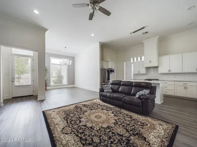 $2,700 | 316 Redfern Street, Lafayette, LA 70508