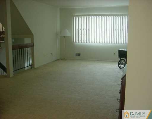 7102 Hana Road Edison, NJ 08817 - Photo 3 of 8