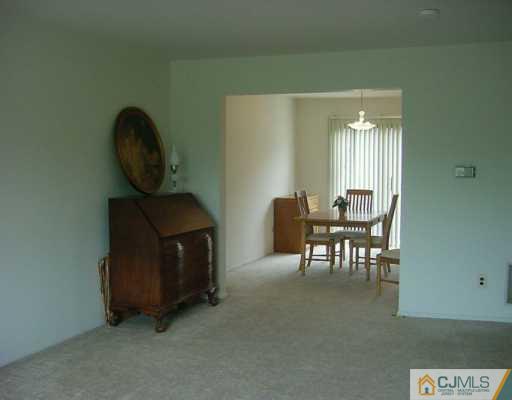 7102 Hana Road Edison, NJ 08817 - Photo 4 of 8
