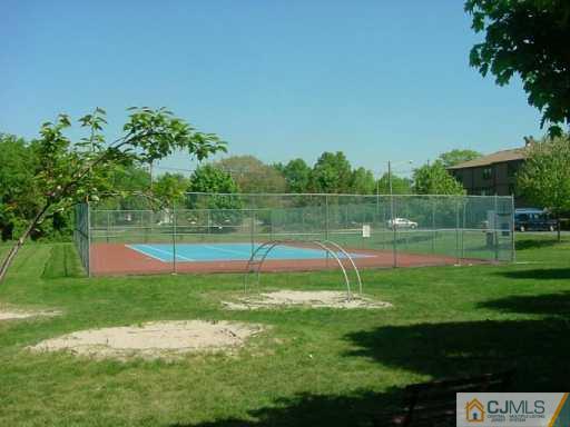 7102 Hana Road Edison, NJ 08817 - Photo 6 of 8