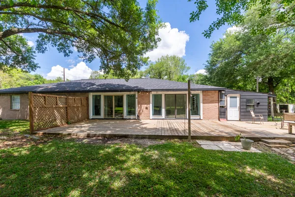 $520,000 | 6811 Cemetery Road, Manvel, TX 77578