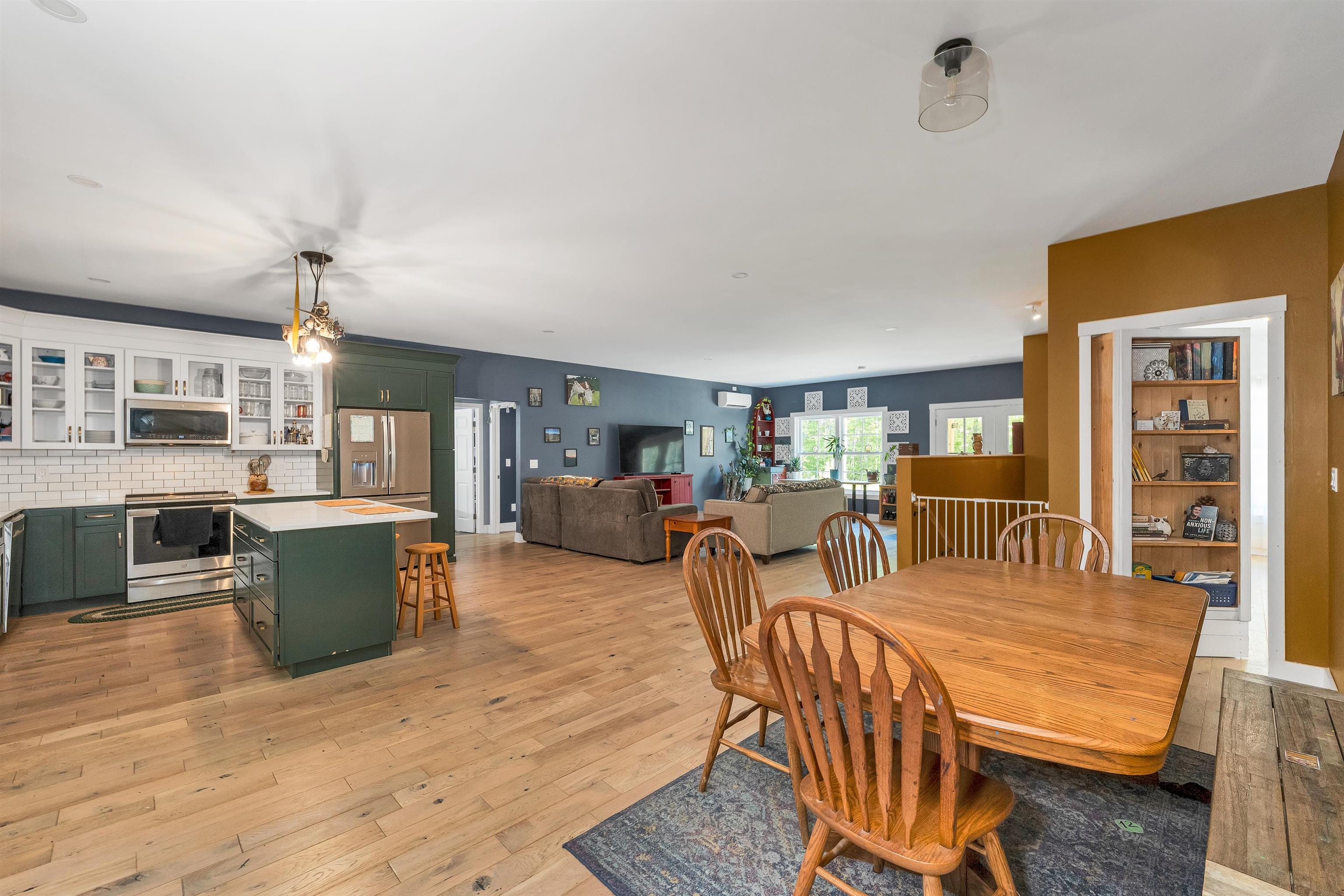 55 Bickford Road Wolfeboro, NH 03894 - Photo 8 of 38