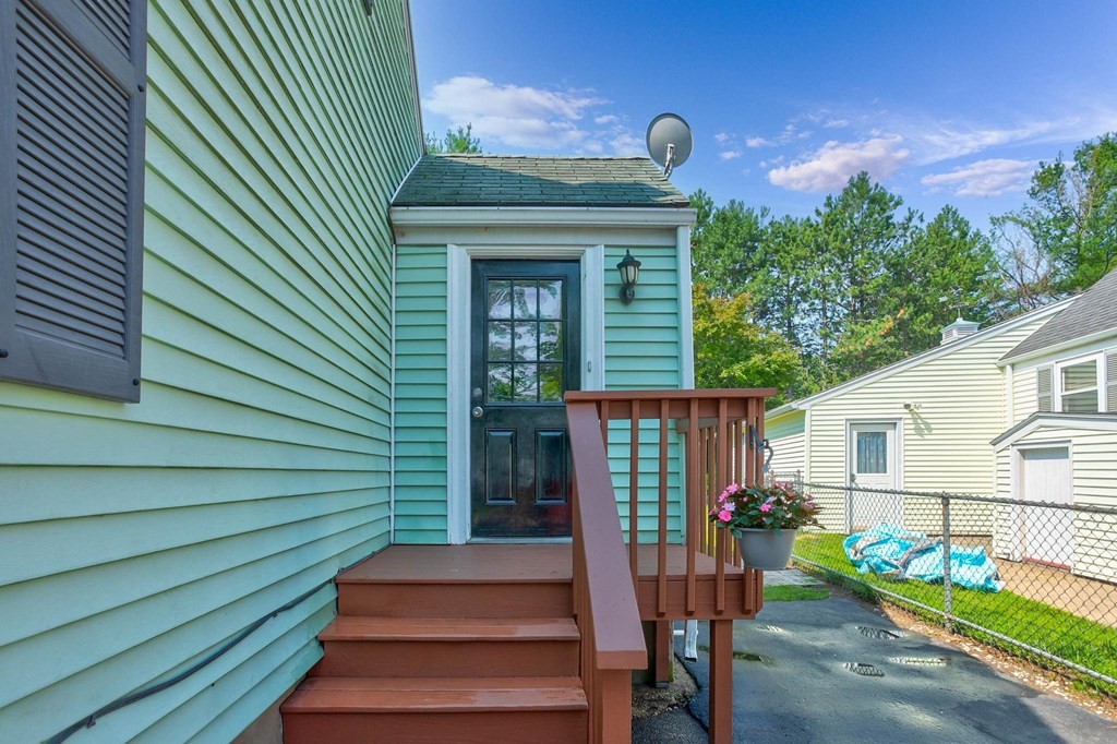 1 Reynolds Road Peabody, MA 01960 - Photo 2 of 33 Gallery Image 2