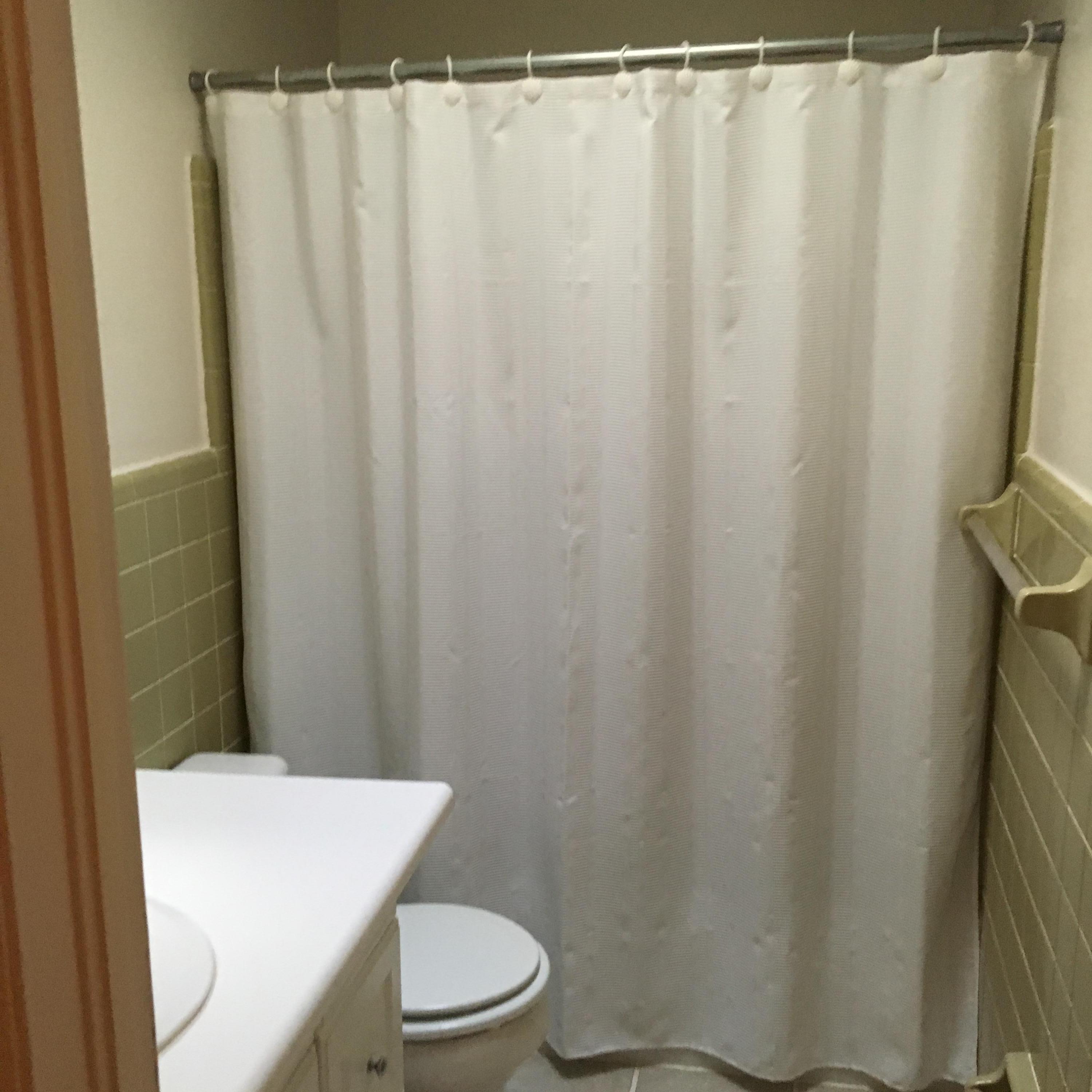 753 Tallwood Road Charleston, SC 29412 - Photo 10 of 12 Main Hall bath