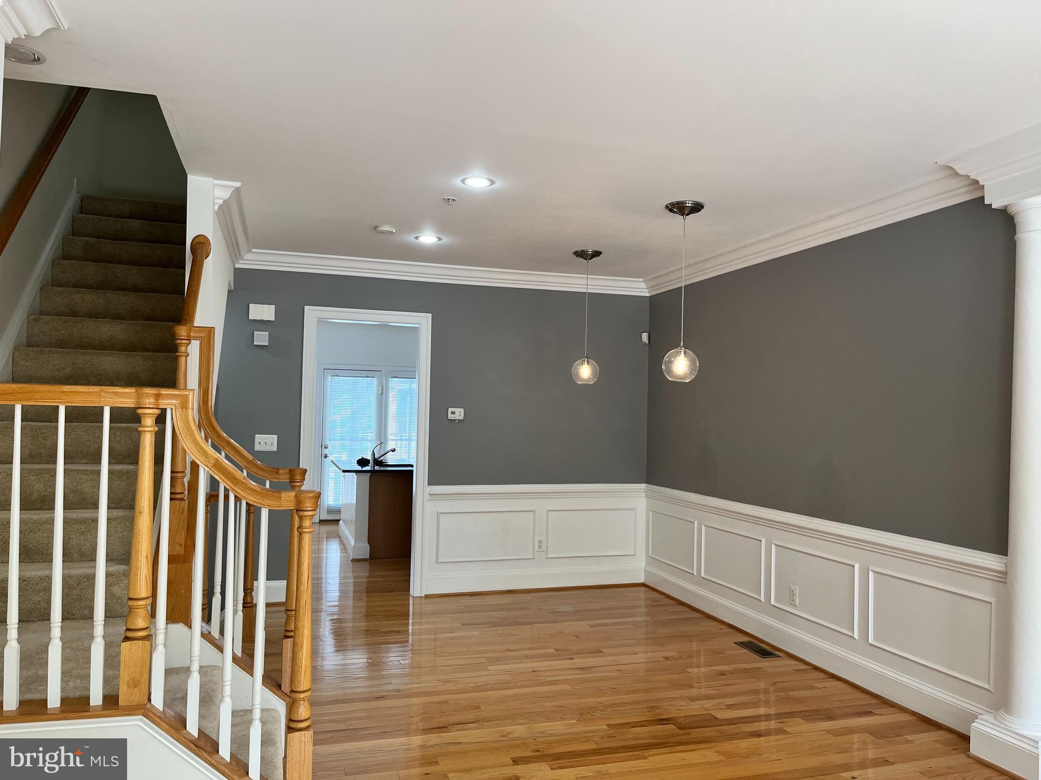 711 Carpenter Road Alexandria, VA 22314 - Photo 5 of 30 Dining Room