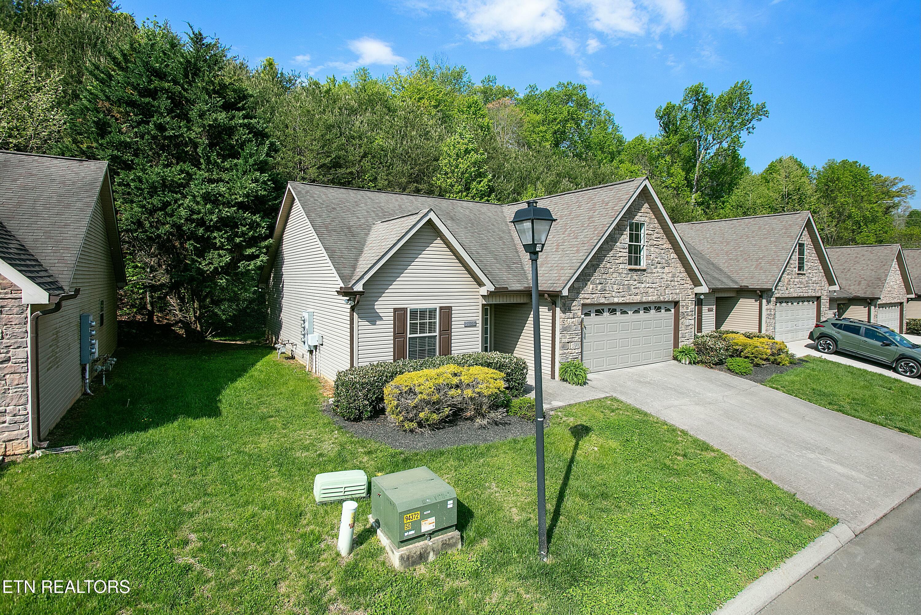 5136 Cates Bend Way Powell, TN 37849 - Photo 2 of 27 tempImage1slnll