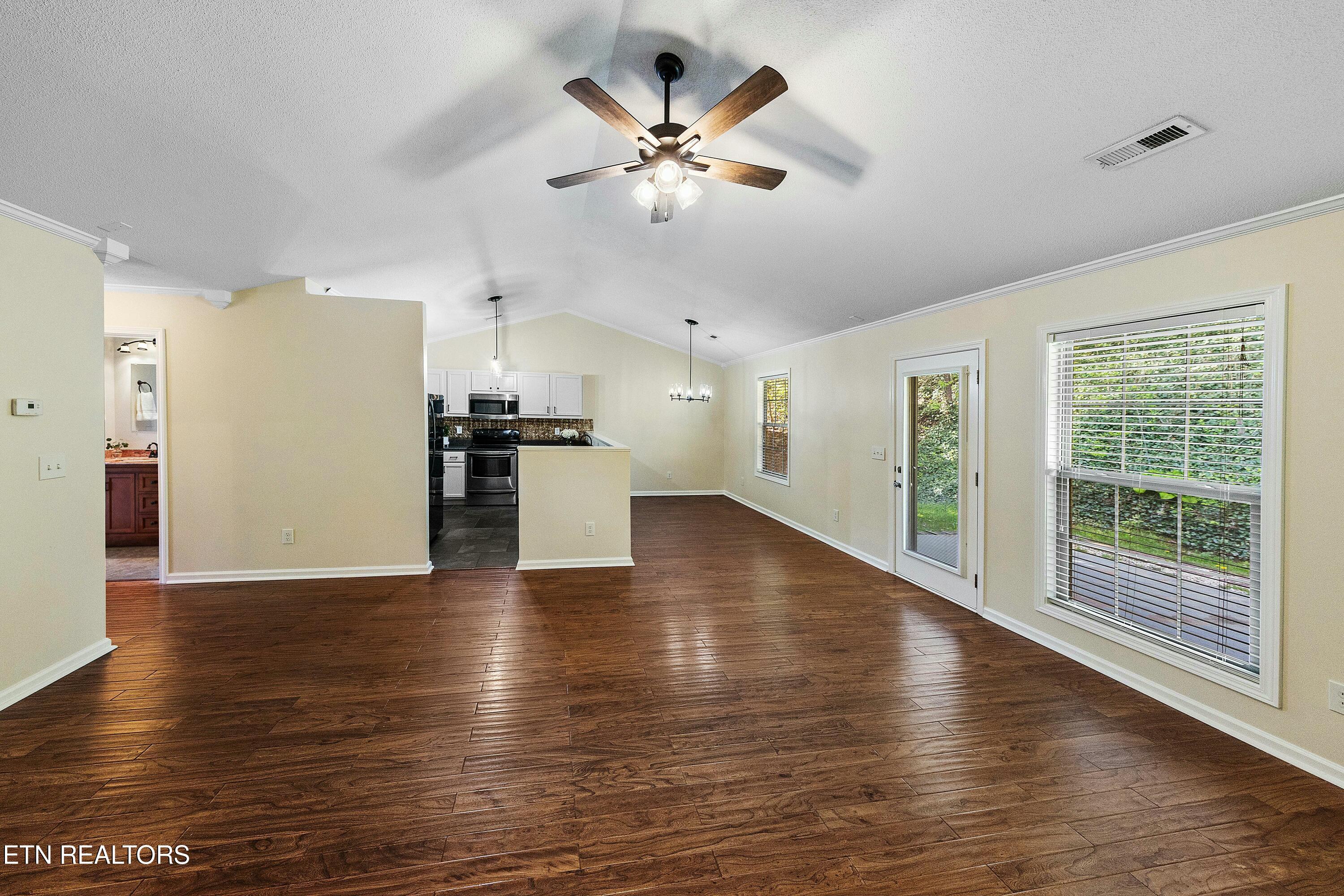 5136 Cates Bend Way Powell, TN 37849 - Photo 5 of 27 tempImageqhouo9