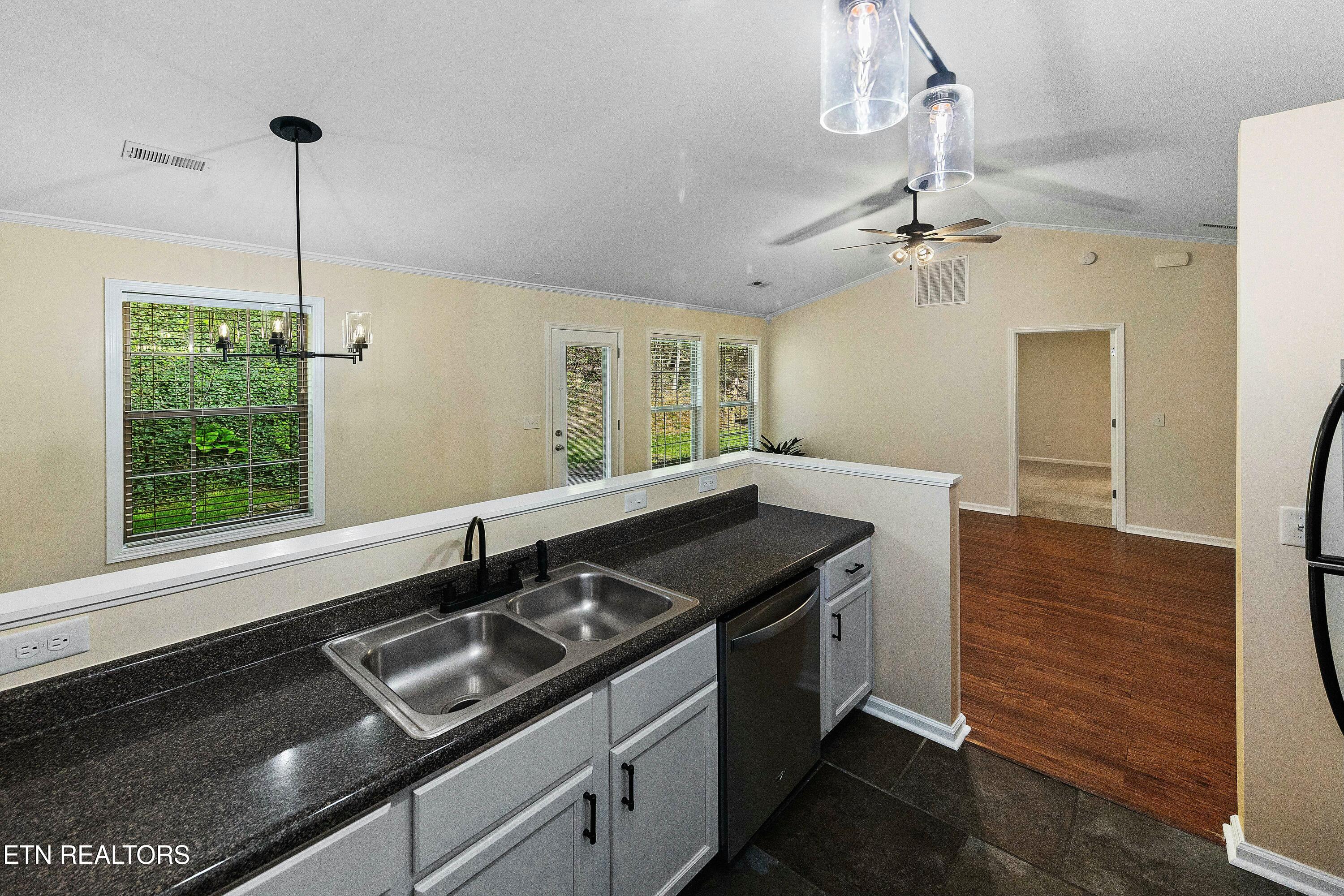 5136 Cates Bend Way Powell, TN 37849 - Photo 9 of 27 tempImageJdXNZm