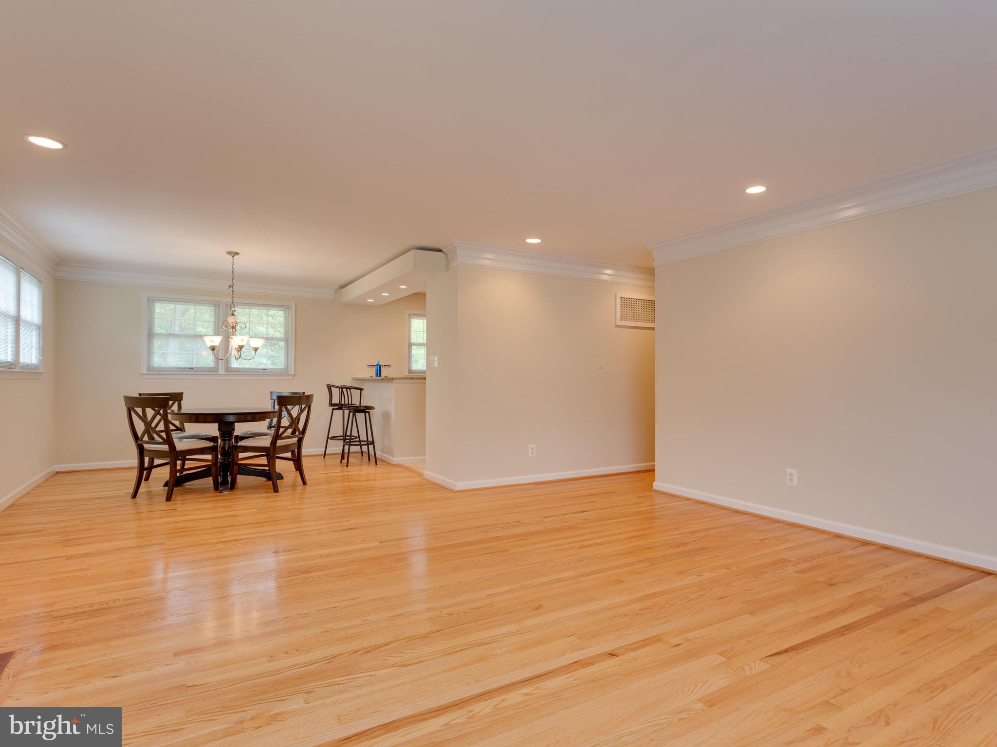 5220 Inverchapel Road Springfield, VA 22151 - Photo 4 of 30 Dining Room