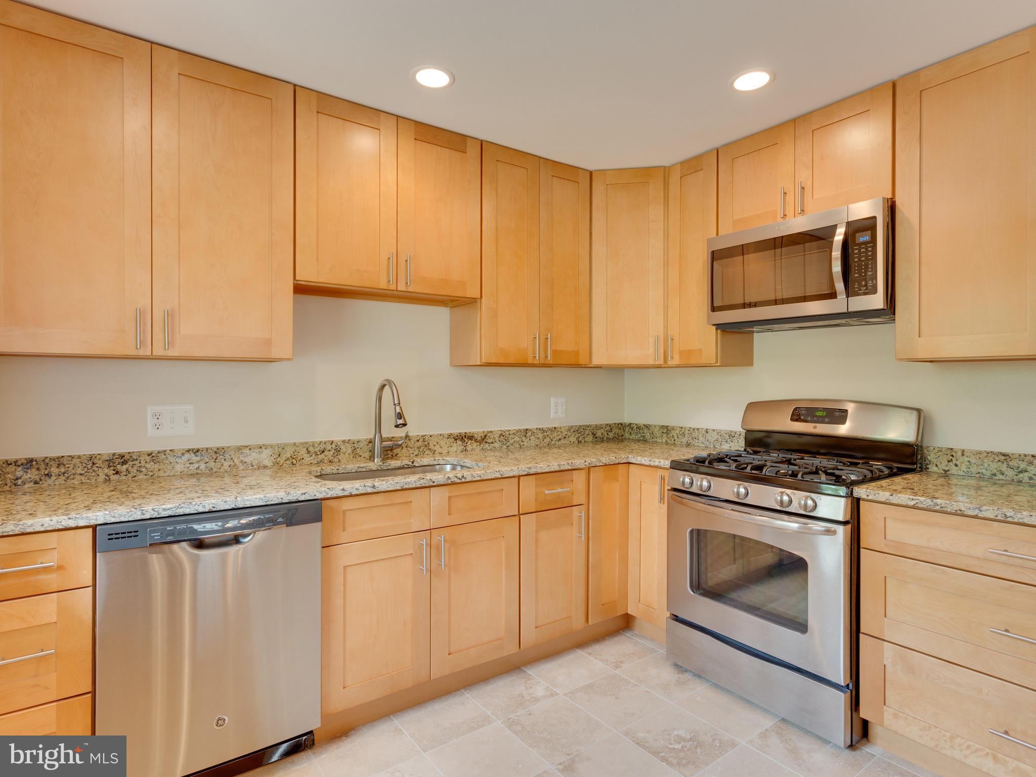 5220 Inverchapel Road Springfield, VA 22151 - Photo 8 of 30 Kitchen