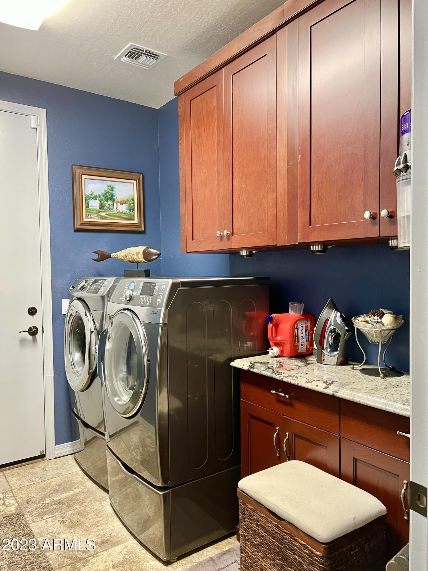 4735 South Rim Road Gilbert, AZ 85297 - Photo 29 of 38 Rim Rd laundry