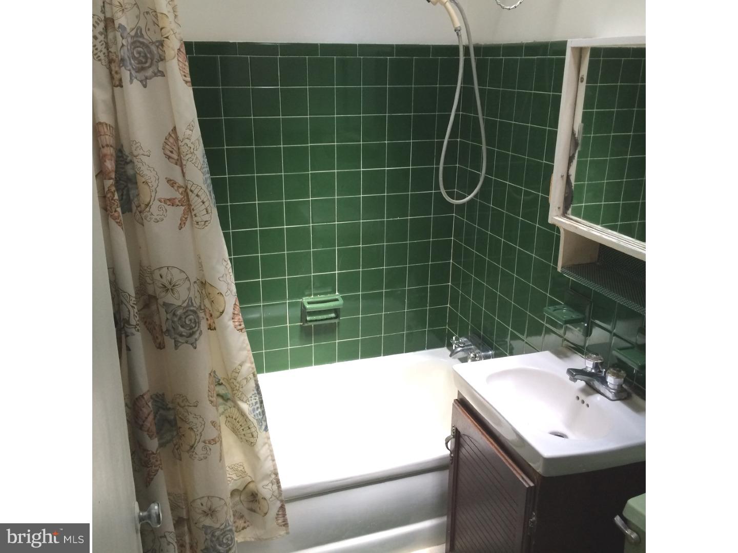 9323 Trout Road Philadelphia, PA 19115 - Photo 8 of 14 Bathroom