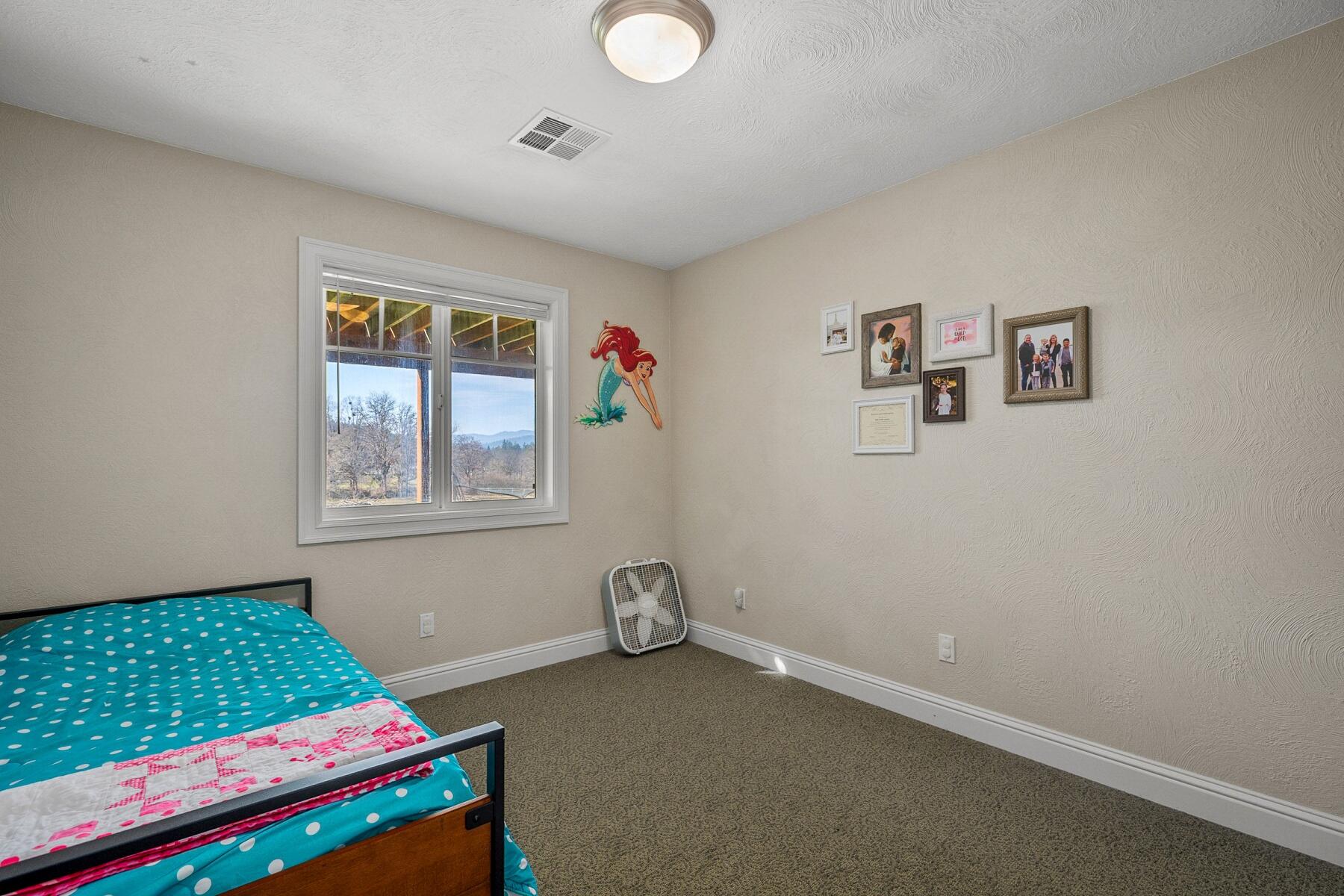 5732 Hugo Road Grants Pass, OR 97526 - Photo 42 of 71 batch_5732HugoRd-043