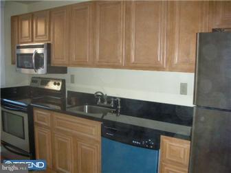 225 Sanford Road Upper Darby, PA 19082 - Photo 4 of 8 Kitchen
