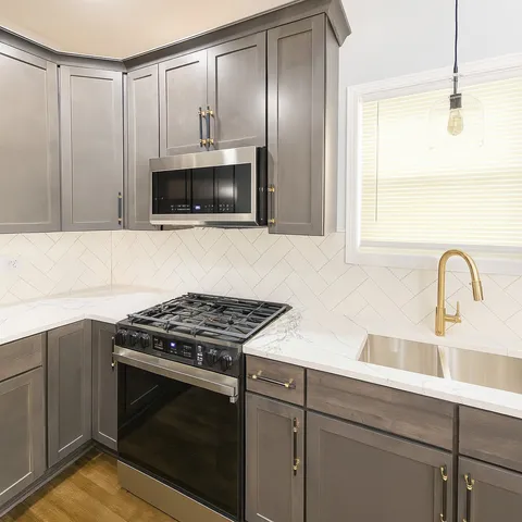 $449,000 | 949 North Lockwood Avenue, Chicago, IL 60651