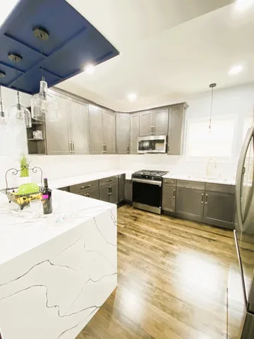 $449,000 | 949 North Lockwood Avenue, Chicago, IL 60651