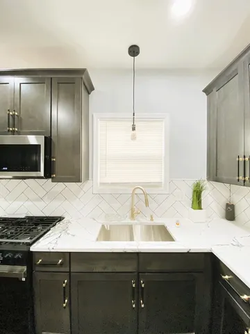 $449,000 | 949 North Lockwood Avenue, Chicago, IL 60651