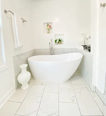 $449,000 | 949 North Lockwood Avenue, Chicago, IL 60651