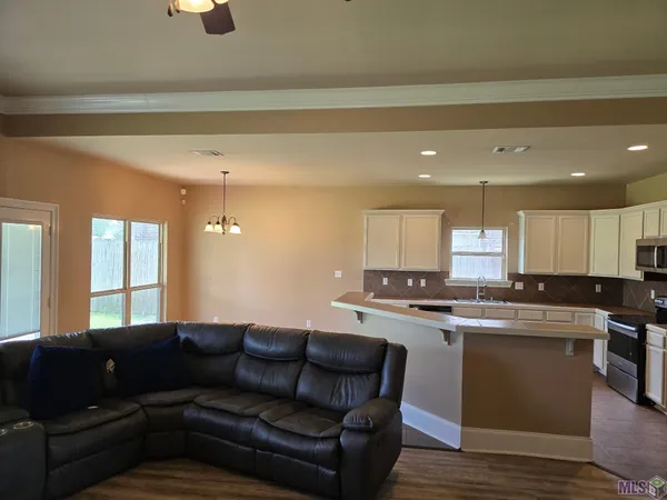 $299,900 | 14050 Serenity Cove Drive, Gonzales, LA 70737